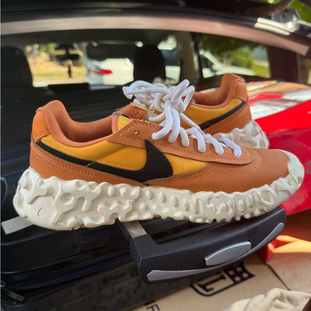 Nike Textured Sole Sneakers in Orange and Black - Picture 4 of 6